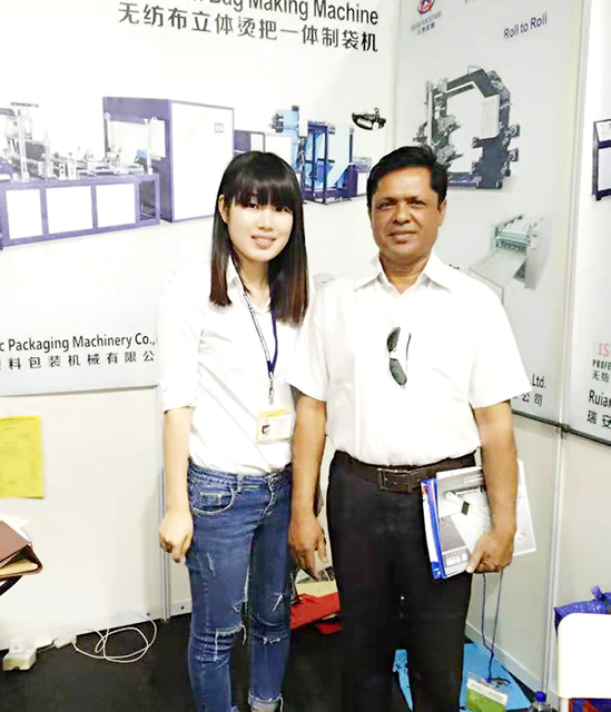 a exposição de Bangladesh da empresa de máquinas de corte não tecido