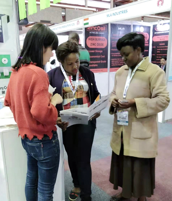 a exposição do Quênia da fábrica de máquinas para fazer sacolas não tecidas