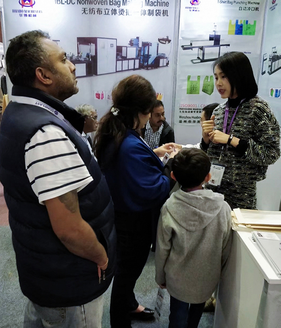 a exposição do Quênia da fábrica de máquinas para fazer sacolas não tecidas