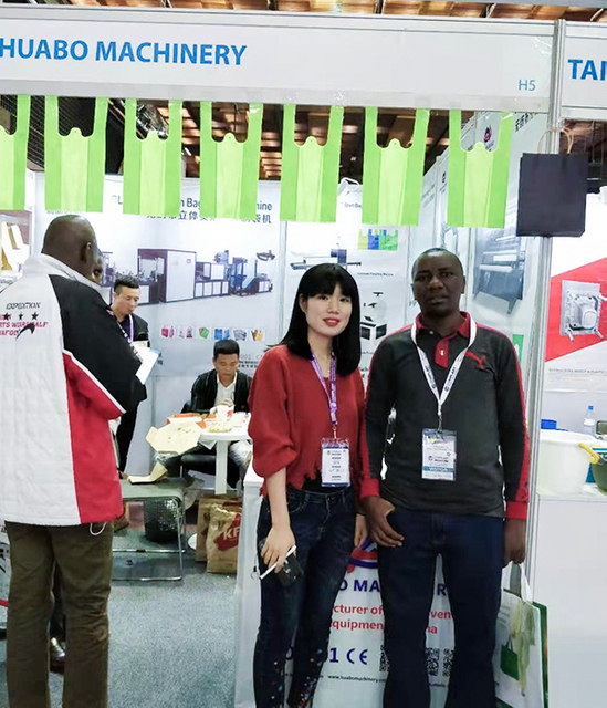 a exposição do Quênia da fábrica de máquinas para fazer sacolas não tecidas