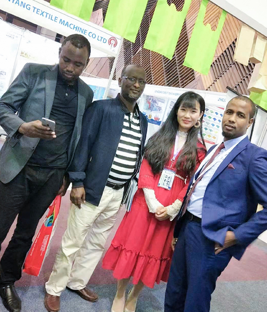 a exposição do Quênia da fábrica de máquinas para fazer sacolas não tecidas